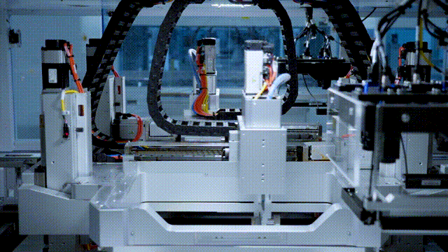 1728437112866737.gif 4.gif