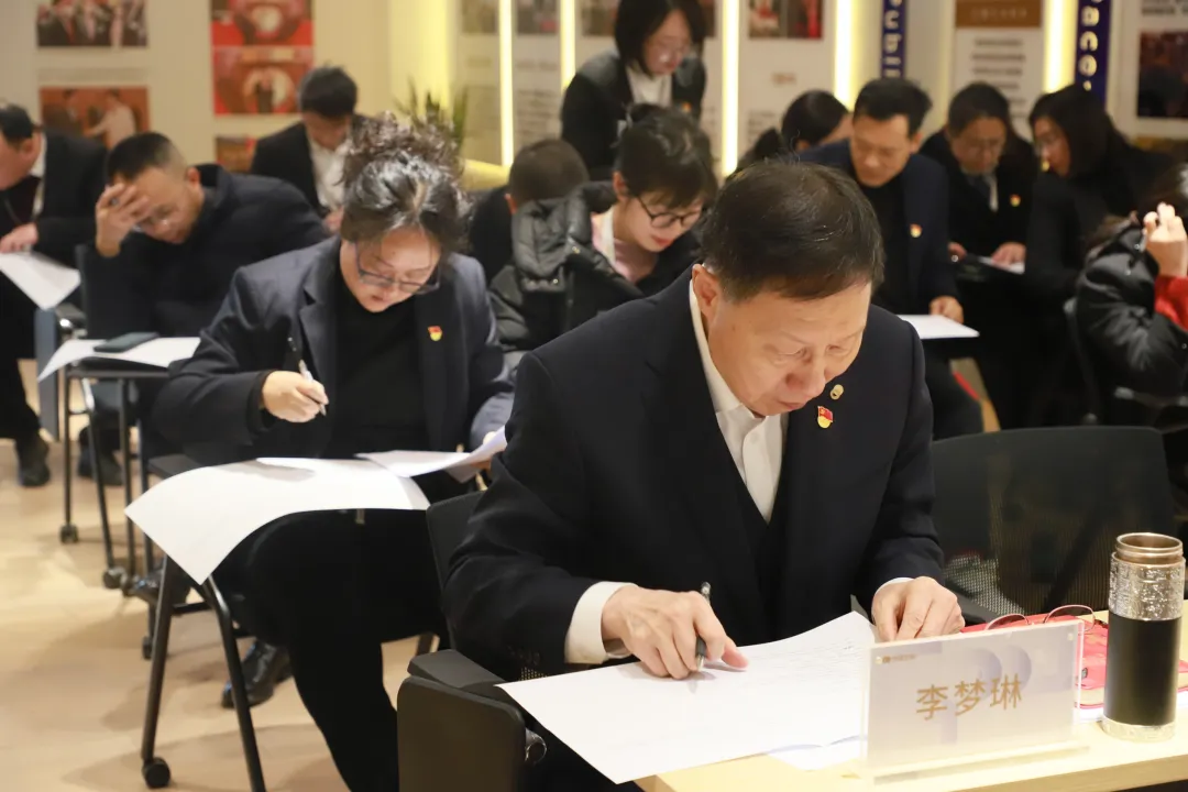 1736830490395505.jpg 4.jpg