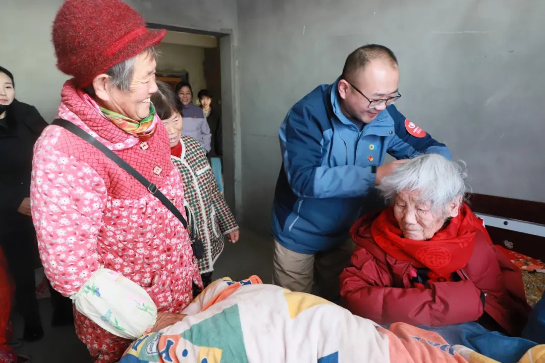 1744019215108393.jpg 3.jpg